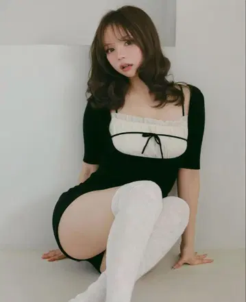 앤드메리 미우 프릴 톱스