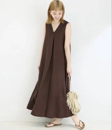 미사용 새상품 린넨 레이온 슬리브리스 원피스