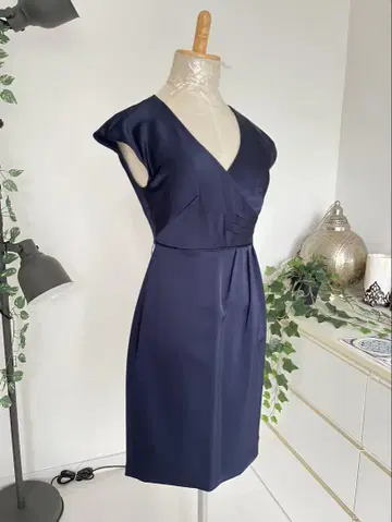 J.Crew 광택이 있는 네이비 컬러 드레스