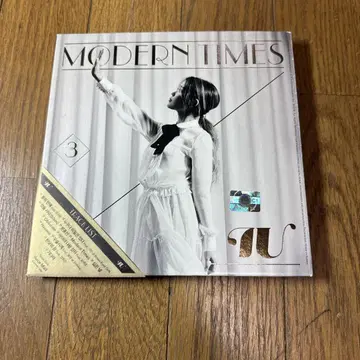 IU modern times CD 앨범