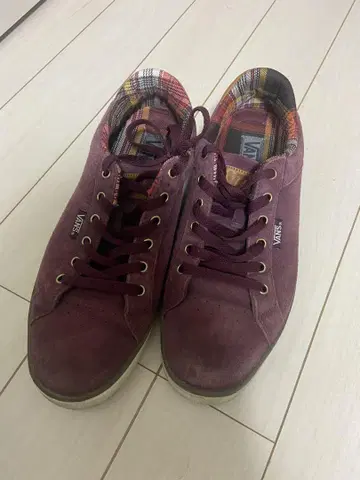 반스 퍼플 스니커즈 28.5cm