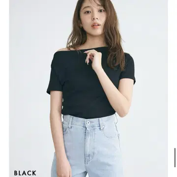 베이스먼트 원숄더 티셔츠 블랙