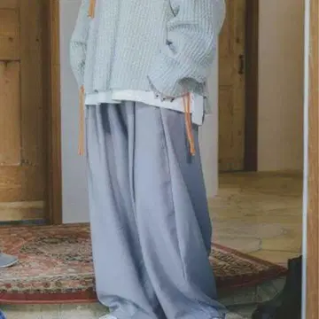 그레이 새틴풍 와이드 팬츠
