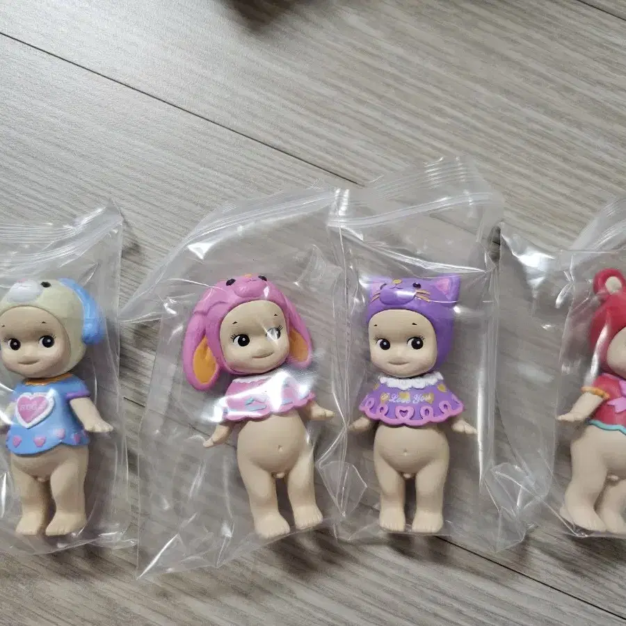 Sonny Angel Valentine's 2017 4-Type Set #소니엔젤 on Bunjang