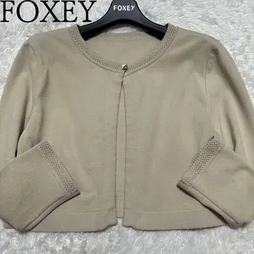 FOXEY NEWYORK 뮤즈 가디건 스퀘어 버튼 숏 기장 볼레로