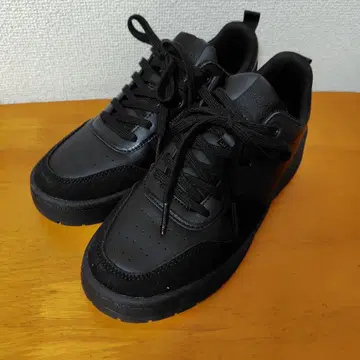ORTR 24cm 블랙 스니커즈