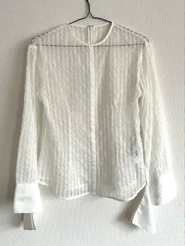 CHELFORD 시어 블라우스