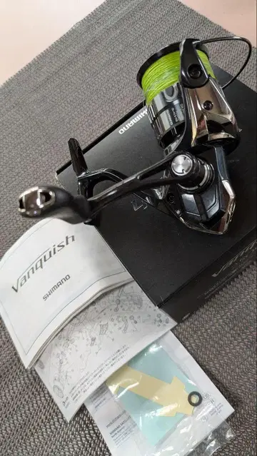 Shimano Vanquish 2500S 스피닝 릴