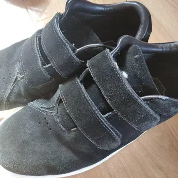 ARETH 블랙 스니커즈 27.5cm