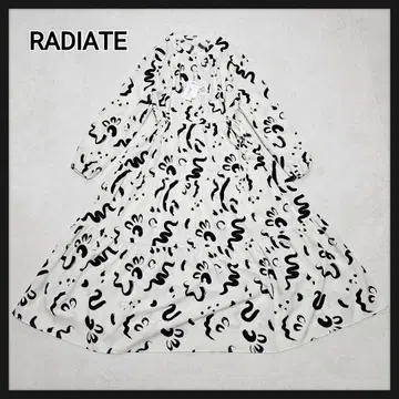 [택 포함 새상품] RADIATE 롱 원피스 티어드 밴드 카라 올 패턴