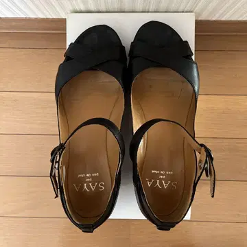 SAYA 샌들 24cm 새상품급