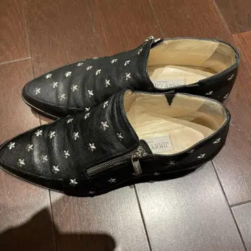 JIMMY CHOO 블랙 가죽 별 모양 스터드