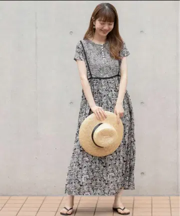 어반 리서치 써니 라벨 보타니컬 프린트 프렌치 원피스 롱 기장