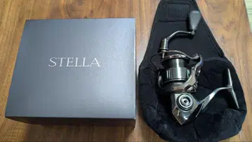 새상품급 22 스텔라 C2500S STELLA 스피닝 릴 케이스 포함