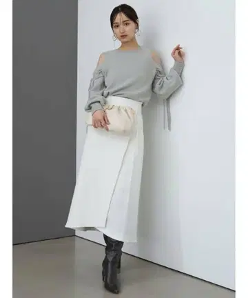 스나이델 랩 턱 스커트