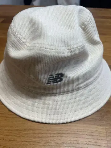 New Balance 버킷 햇 화이트 L