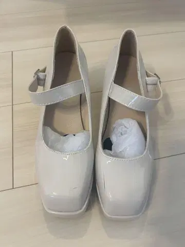 베이지 스트랩 힐