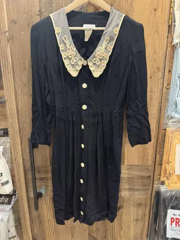 USED 카라 자수 블랙 원피스