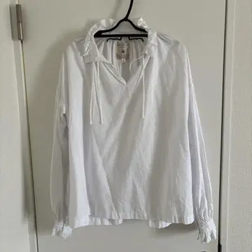 The Duchess Designs 화이트 셔츠 옷깃 프릴
