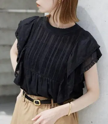 SLOBE IENA 라미 프릴 핀턱 블라우스 블랙 검정