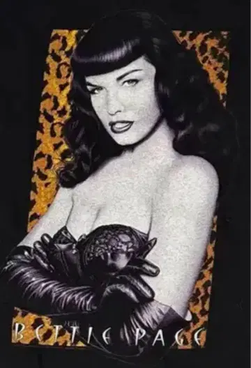 BettiePage 베티 페이지 티셔츠 마릴린 몬로 핀업걸
