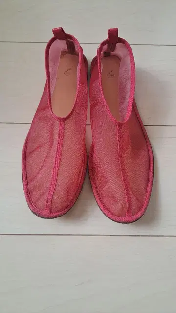 6 roku 슬립온
