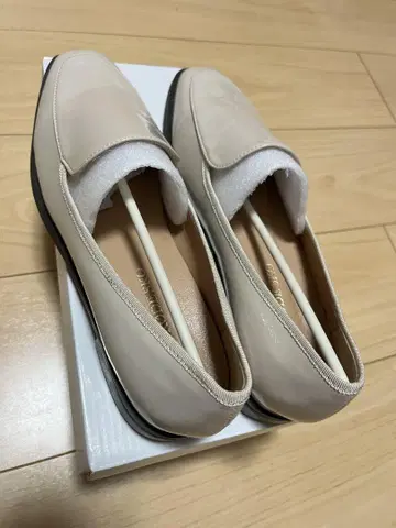 RODE SKO 로데스코 에나멜 로퍼 24cm 어반 리서치