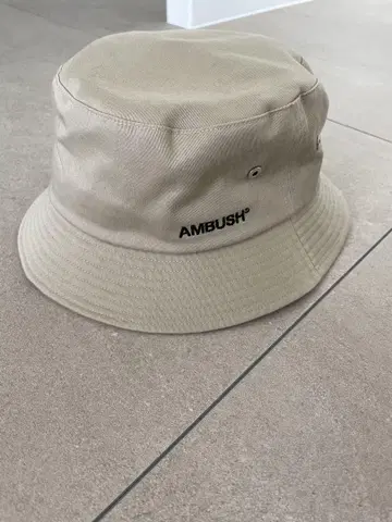 AMBUSH 앰부쉬 베이지 버킷햇 L 사이즈