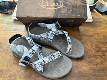 Chaco 스포츠 샌들 블루 계열 패턴