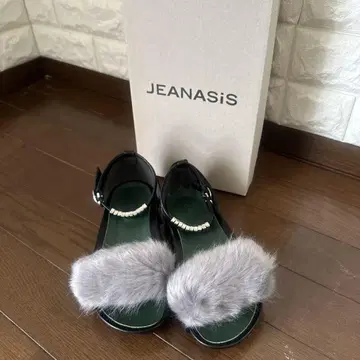 JEANASIS 블랙 퍼 메탈 샌들