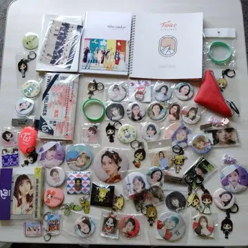 TWICE 캔뱃지 세트 키체인 다양한 색상