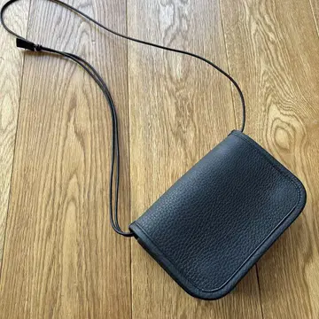 ITTI 미셸 에랜드 와이드 파우치