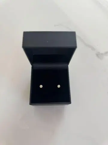 다이아몬드 귀걸이