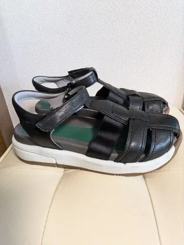 새상품급 핏핏 샌들