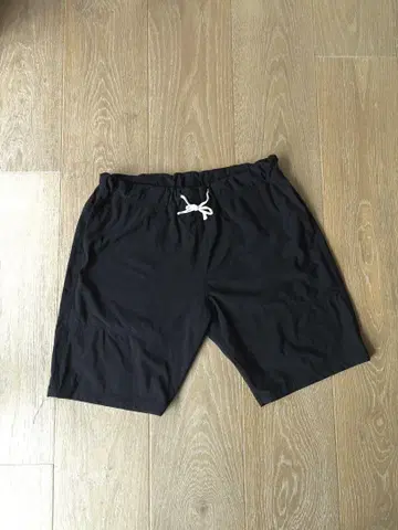 EEL Products Resort Shorts 블랙