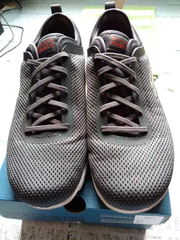 스케쳐스 스케쳐스 다크 그레이 27cm