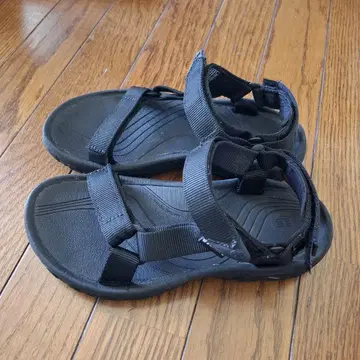 Teva 블랙 스포츠 샌들 스트랩 포함 23cm