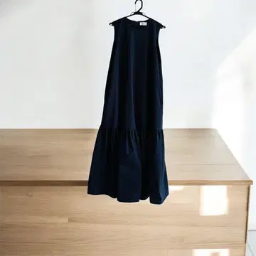 유나이티드 애로우즈 슬리브리스 원피스 맥시 길이 사이즈 38 네이비