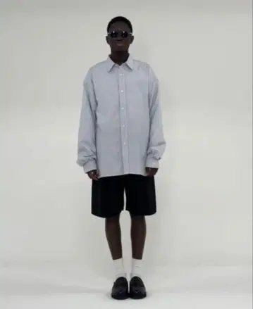 Sillage 시라지 와이드 셔츠 네이비 스트라이프
