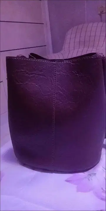 다크 브라운 버킷형 숄더백