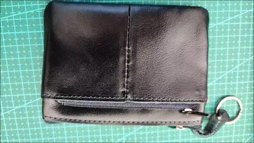 블랙 가죽 프래그먼트 케이스