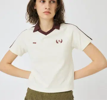 화이트 버건디 V 넥 폴로 셔츠 moussy 마우지