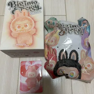 LABUBU the MONSTERS 에너지에 열중!