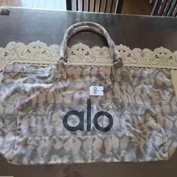 alo 카모플라쥬 토트백