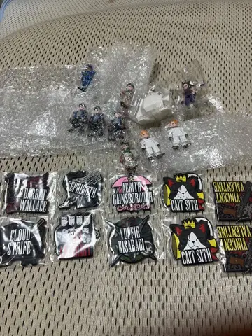 FF7 미니 피규어 & 러버 스트랩 미드가르 관광 안내 묶음 판매