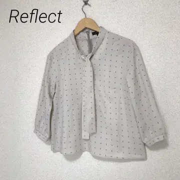 Reflect [세탁 가능] 하트 기하학 보타이 블라우스