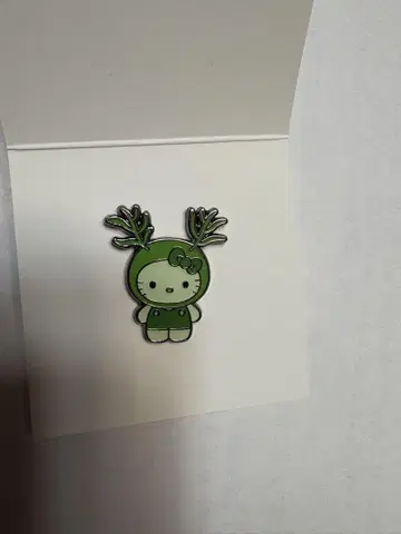 모키티 핀 배지 히지키
