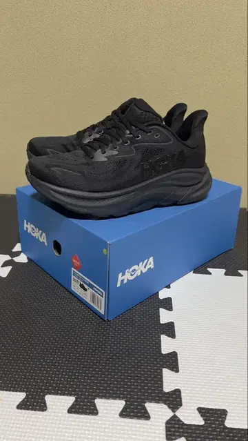HOKA CLIFTON 10 와이드 9.5E 블랙