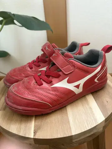 Mizuno 레드 스니커즈 벨크로 테이프