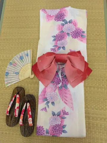 꽃무늬 유카타, 오비, 일본 나막신, 부채 세트